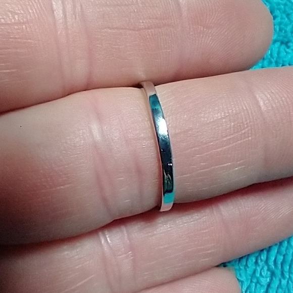 Silvertone faux turquoise blue stone ring - Picture 3 of 4